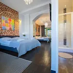 Lägenhetshotell Boogie Deluxe Old Town 3*