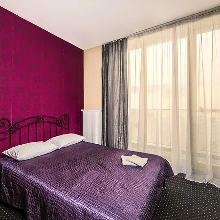 Boogie Deluxe Old Town Apartmanhotel 3*