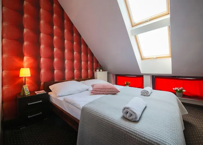 Boogie Deluxe Old Town Aparthotel 3*