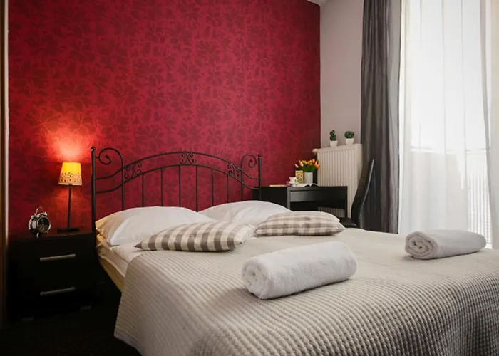 Boogie Deluxe Old Town Aparthotel 3*