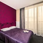 Boogie Deluxe Old Town Ξενοδοχείο με διαμερίσματα 3*