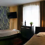 Apartmanhotel Boogie Deluxe Old Town 3*