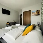 Boogie Deluxe Old Town Apartmanhotel 3*