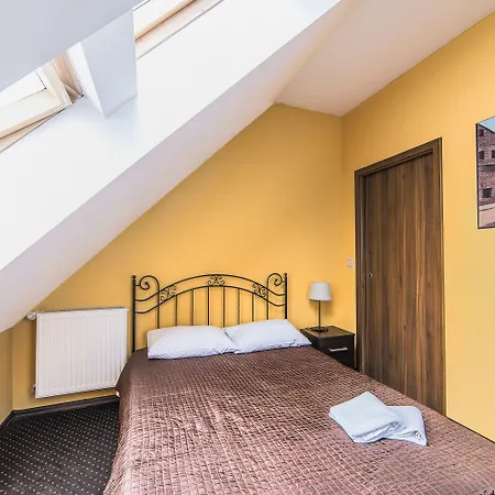 Boogie Deluxe Old Town 公寓式酒店 3*