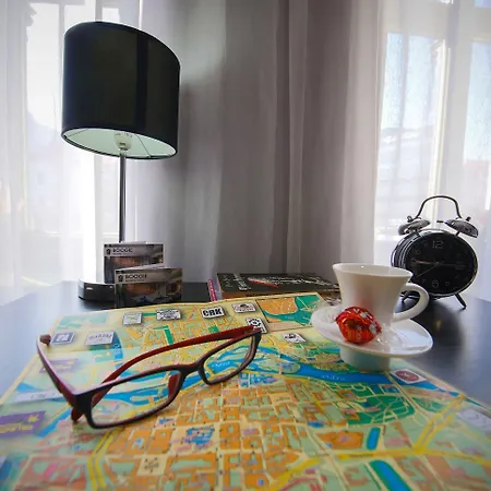 Boogie Deluxe Old Town