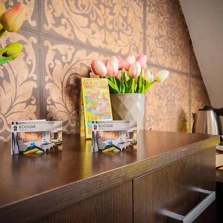 Boogie Deluxe Old Town 3*