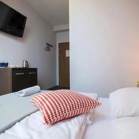 Boogie Deluxe Old Town 3*