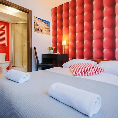 Boogie Deluxe Old Town Ξενοδοχείο με διαμερίσματα 3*